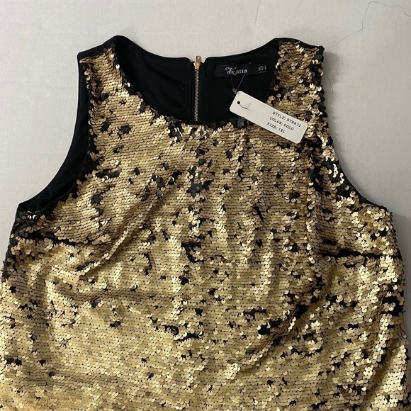 NWT Katie gold/black mermaid sequence top. - Picture 4 of 8